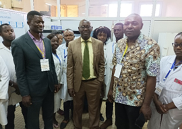 Visit of Prof. James Olopade.